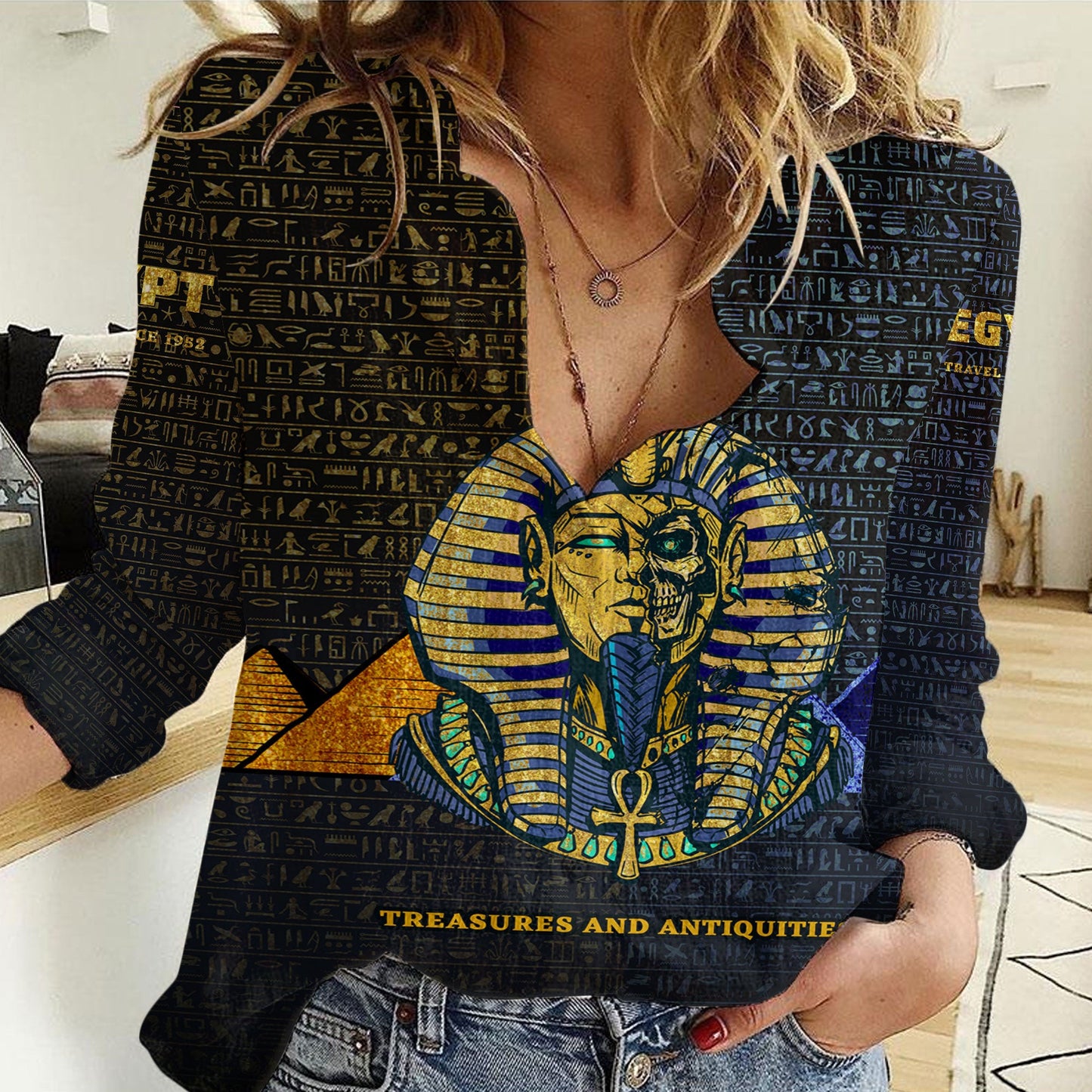 Clothing Egyptian Pharaoh in a Destroyed Women Casual Shirt