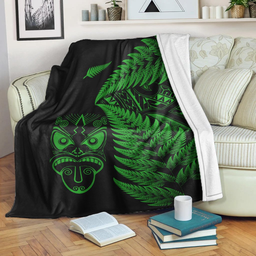 New Zealand Haka Rugby Maori Premium Blanket Silver Fern Vibes Green