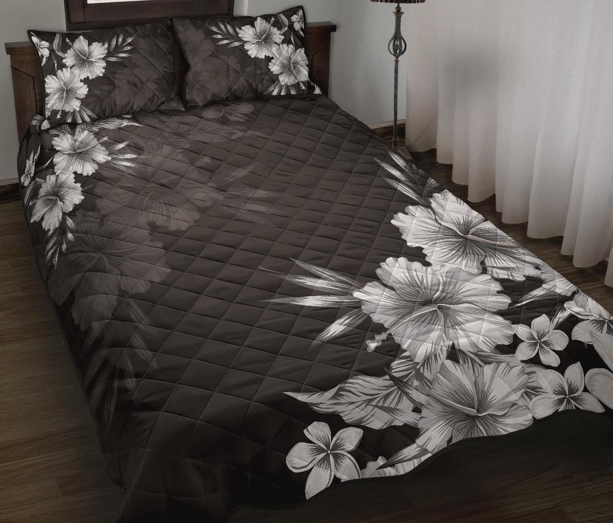 Hawaii Quilt Bed Set Black n White Hibiscus Quilt Bed Set