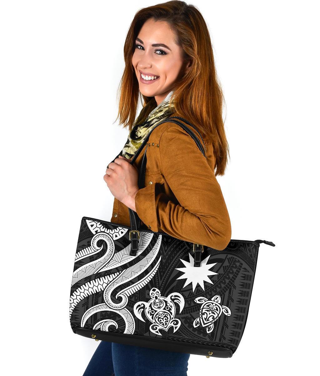 Nauru Large Leather Tote - White Tentacle Turtle