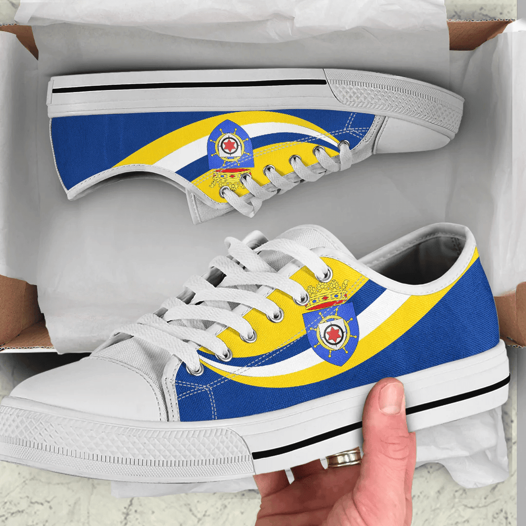 Shoes Bonaire Coat Of Arms And Flag Low Top Shoes