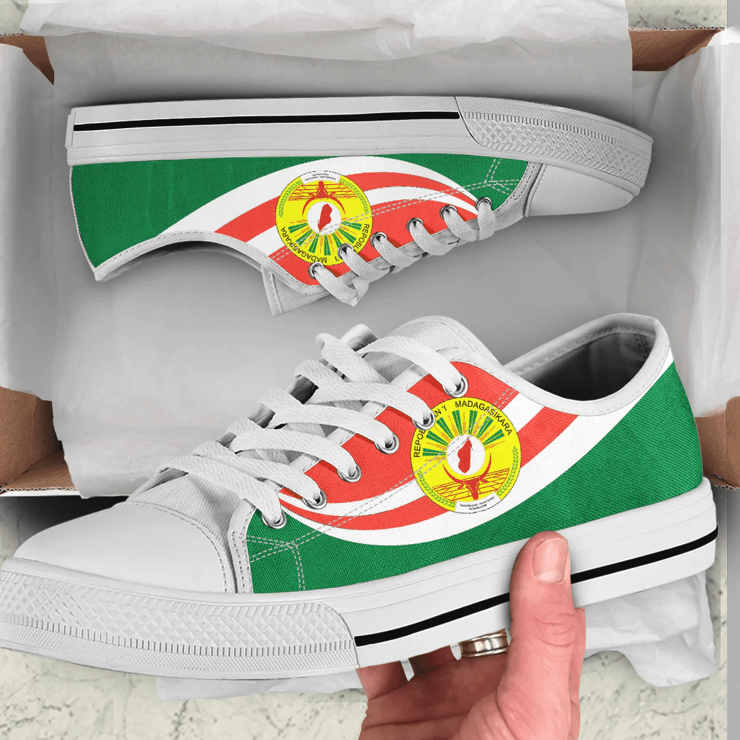 Shoes Madagascar Coat Of Arms And Flag Low Top Shoes
