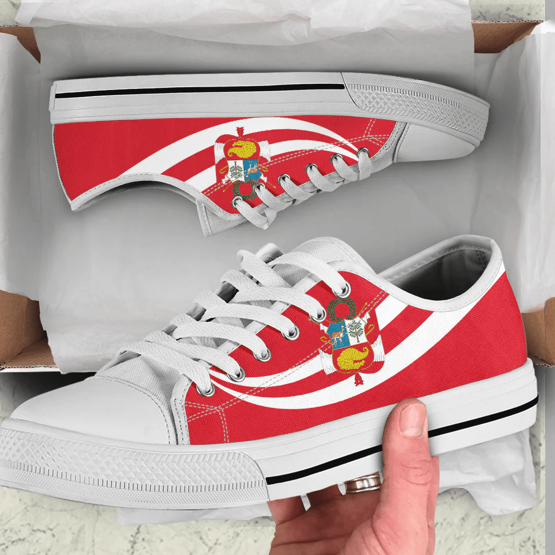Shoes Peru Coat Of Arms And Flag Low Top Shoes