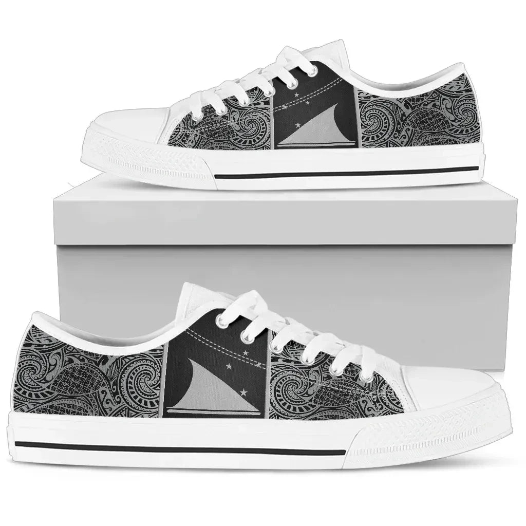 Tokelau Low Top Shoes