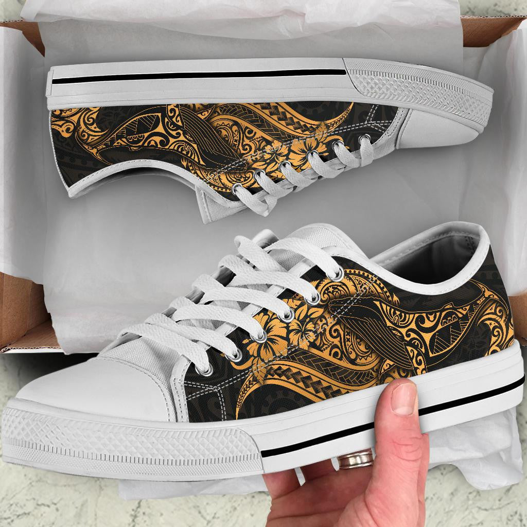 Polynesian Hawaii Low Top Shoes Polynesian Golden Humpback Whale