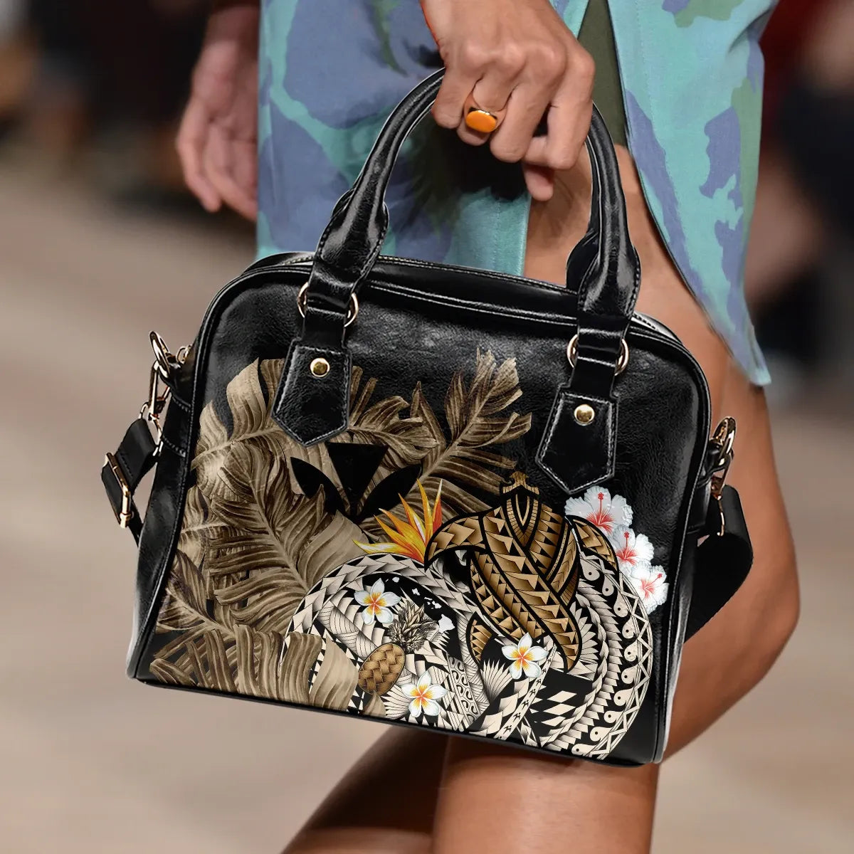 Kanaka Maoli Hawaiian Shoulder Handbag, Polynesian Pineapple Banana Leaves Turtle Tattoo Gold