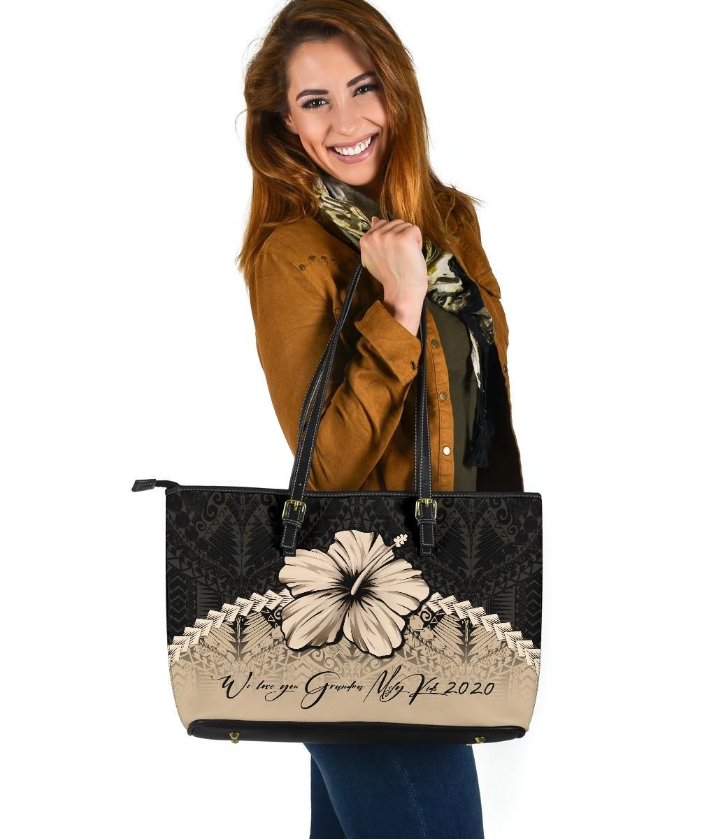 We Love You Grandma Mefy Kids 2020 Polynesian Leather Tote Bag Hibiscus Personal Signature