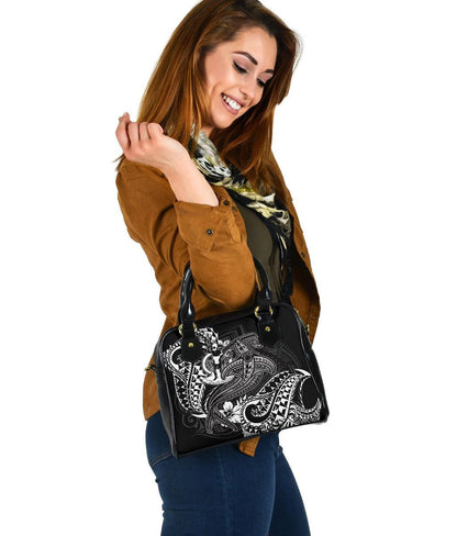 Vanuatu Shoulder Handbag White Shark Tattoo