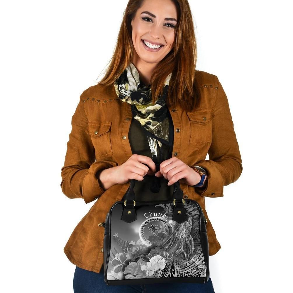 Chuuk Shoulder Handbag Humpback Whale With Tropical Flowers White