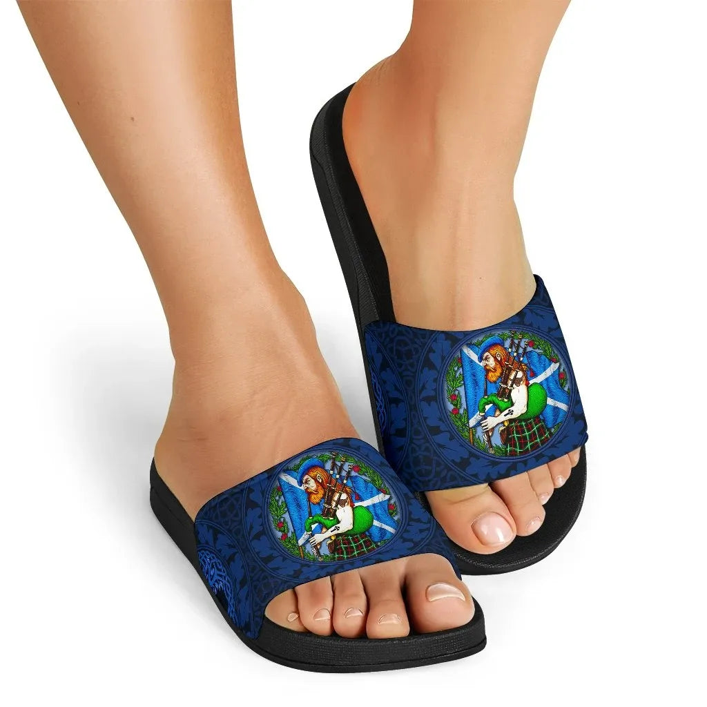 Scotland Highlander Men with Traditional Bagpipes Slide Sandals