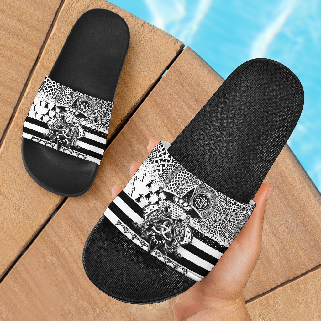 Celtic Brittany Slide Sandals Special Black Brittany Flag With Stoat Ermine and Triskelion Symbols