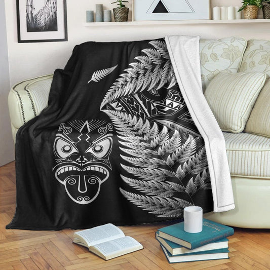 New Zealand Haka Rugby Maori Premium Blanket Silver Fern Vibes Black