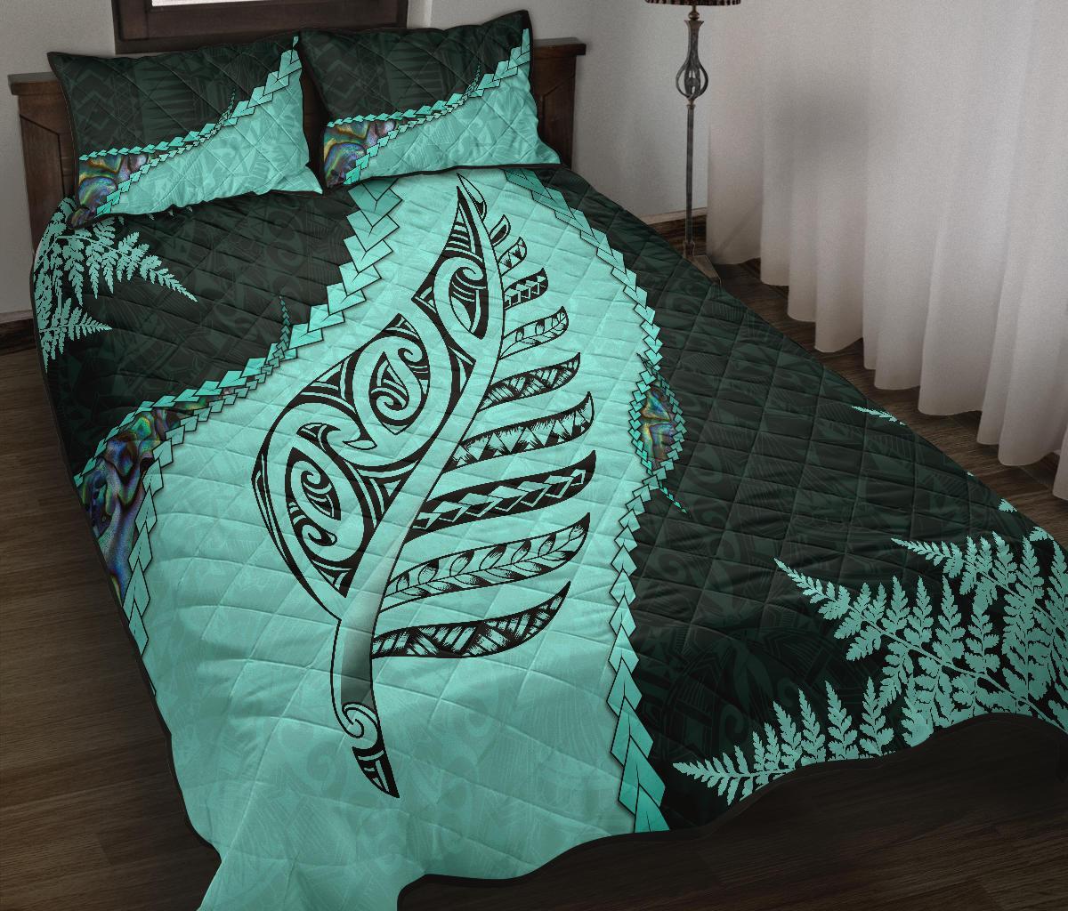 Paua Shell Maori Silver Fern Quilt Bed Set, Turquoise
