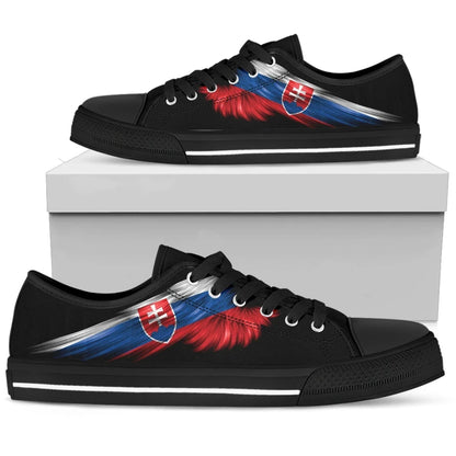 Slovakia Wing Low Top Shoes Women/Men