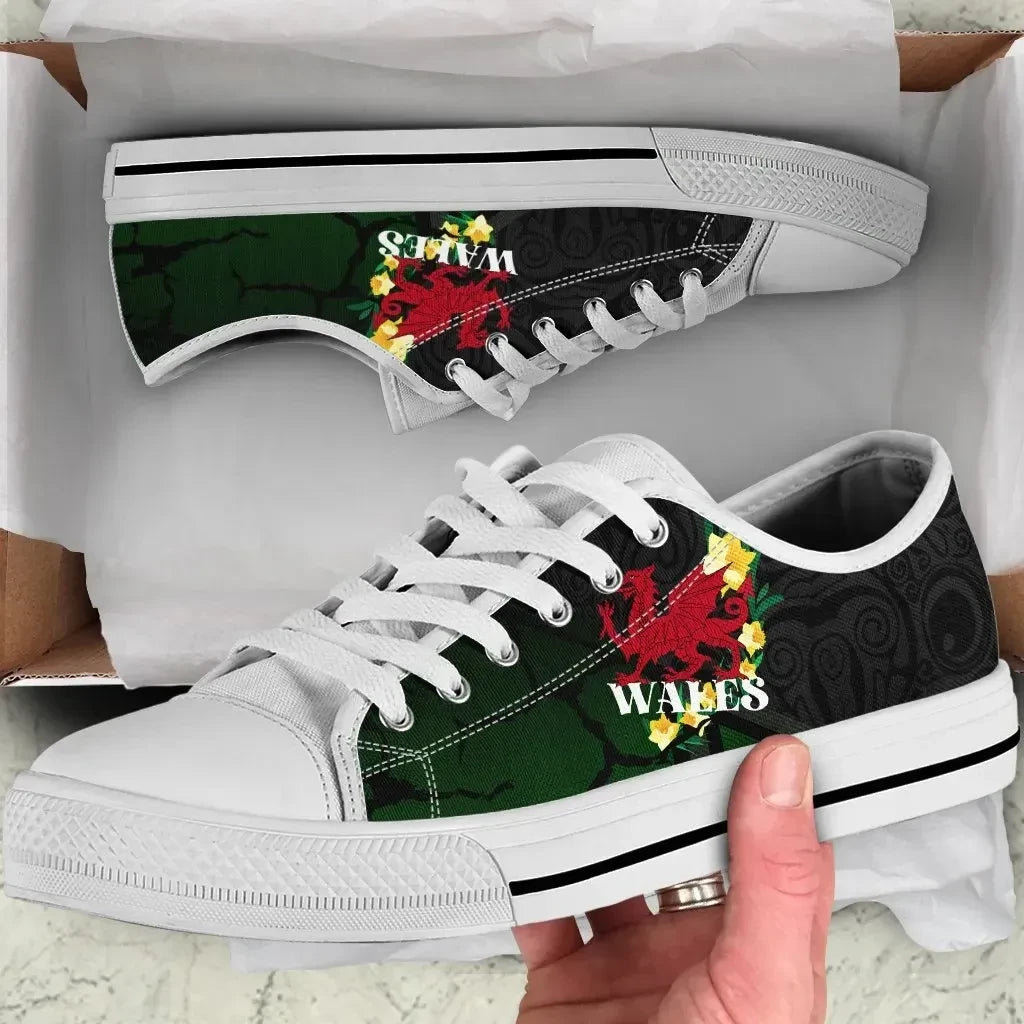 Wales Celtic Low Top Shoes The Y Ddraig Goch With Daffodil