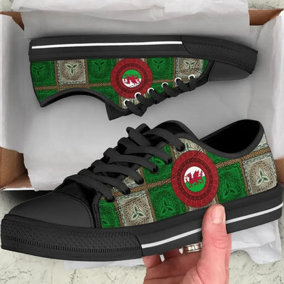 Celticone Low Top Shoes Unique Design With Dragon Wale