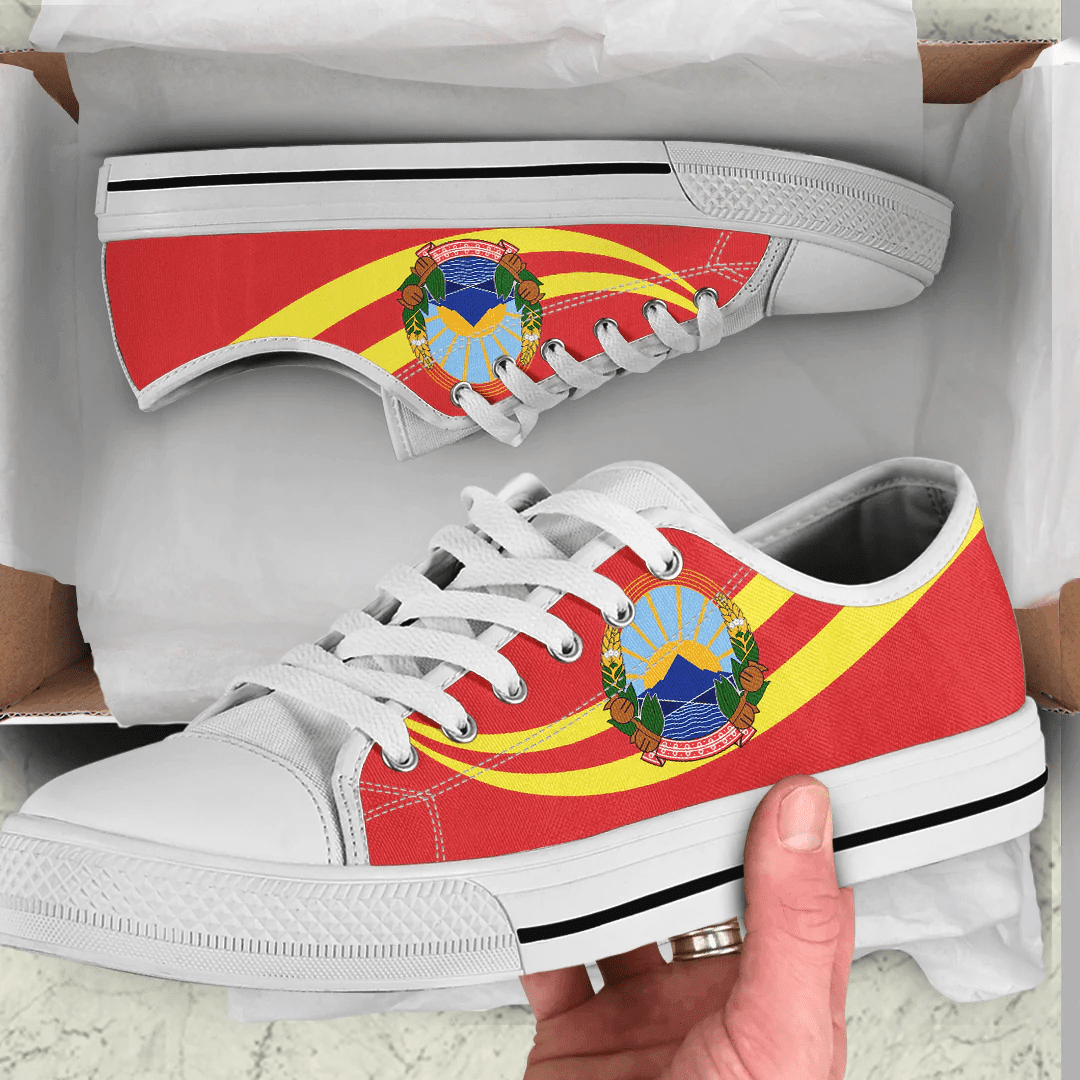 Shoes North Macedonia Coat Of Arms And Flag Low Top Shoes