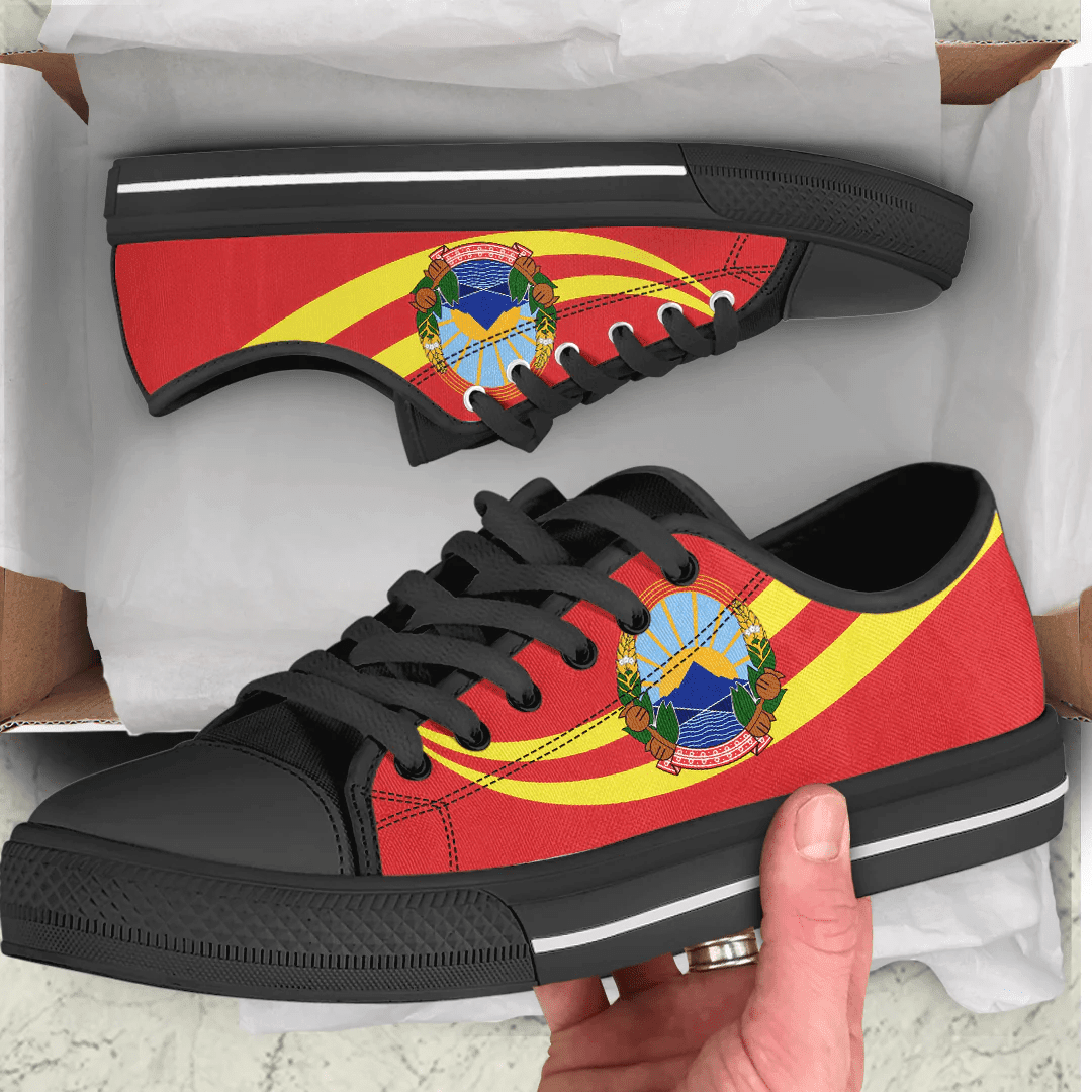 Shoes North Macedonia Coat Of Arms And Flag Low Top Shoes