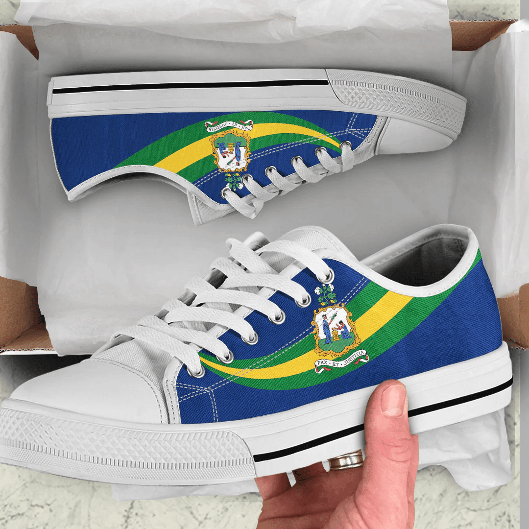 Shoes Saint Vincent And The Grenadines Coat Of Arms And Flag Low Top Shoes