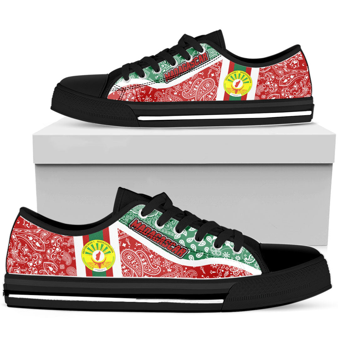 Shoes Madagascar Low Top Shoes Paisley Bandana Special Style