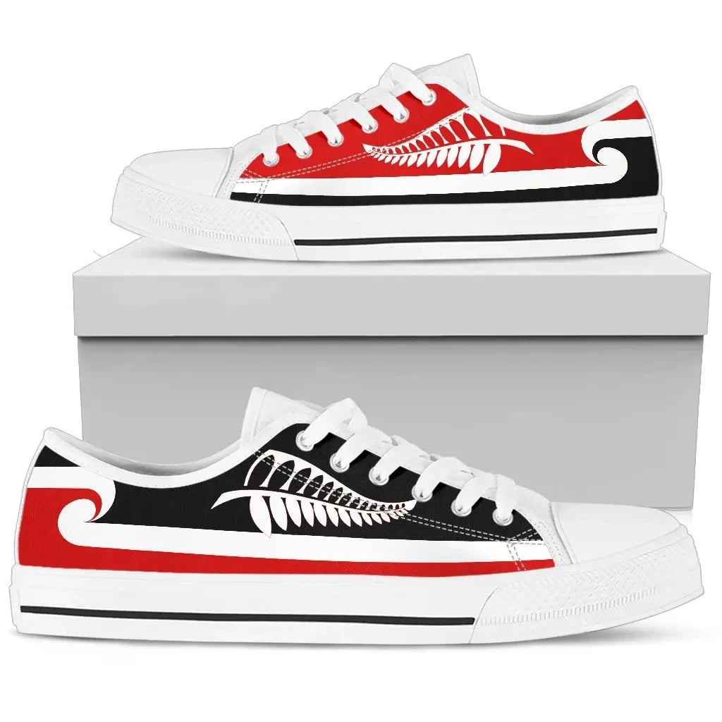 New Zealand Maori With Silver Fern Low Top Canvas Shoes