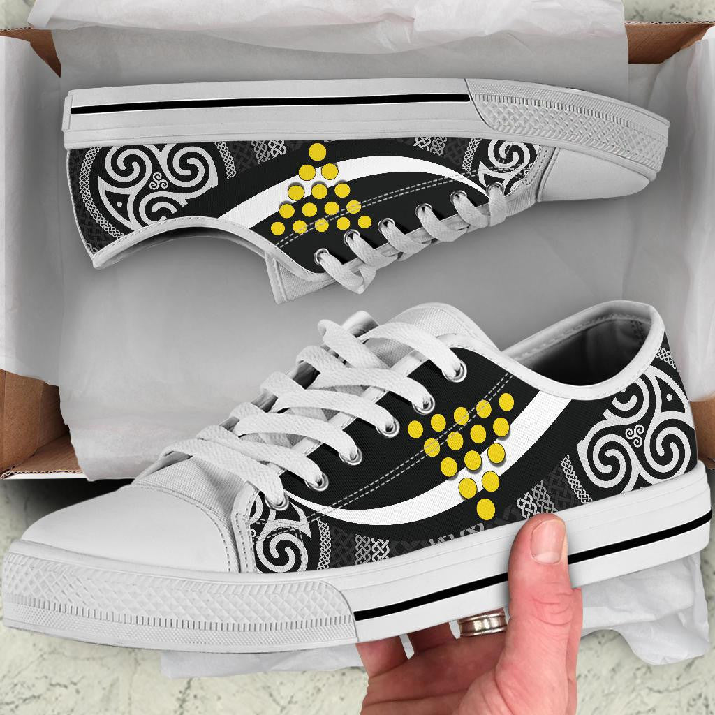 Cornwall Celtic Low Top Shoe Cornish Flag With Celtic Knot