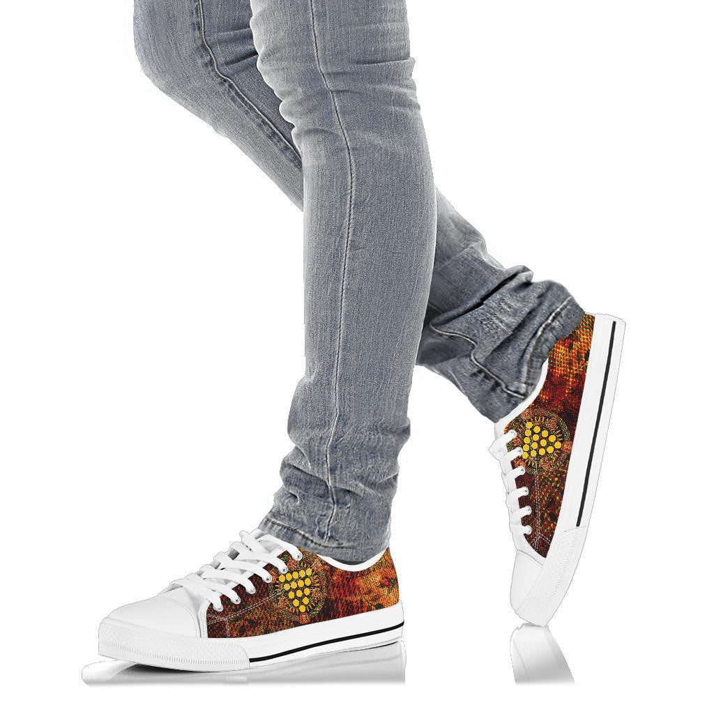 Cornwall Celtic Low Top Shoe Triangle Knotwork Autumn Style