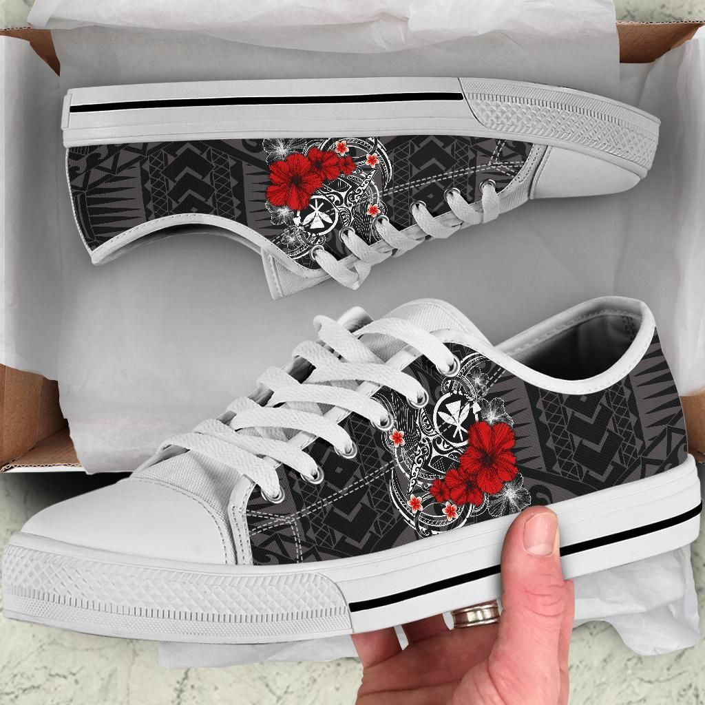 Polynesian Hawaii Kanaka Maoli Low Top Shoe Humpback Whale With Hibiscus White