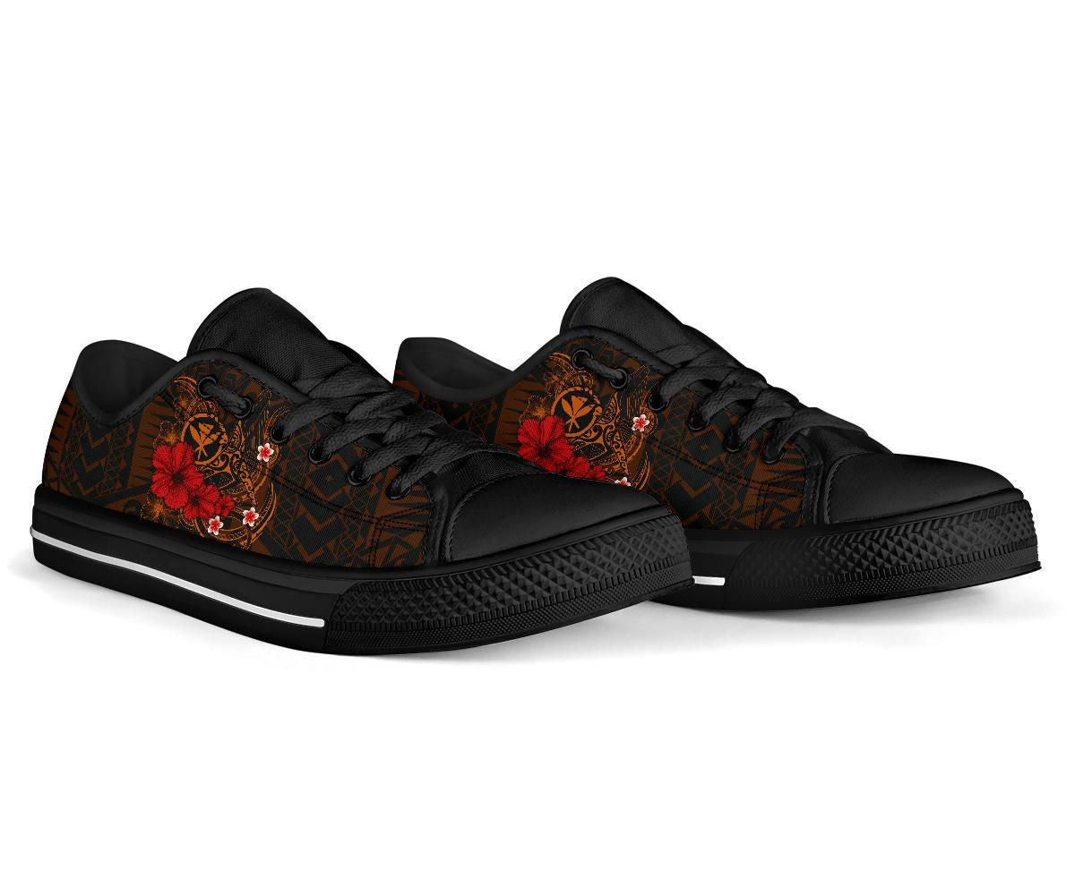 Polynesian Hawaii Kanaka Maoli Low Top Shoe Humpback Whale With Hibiscus Golden
