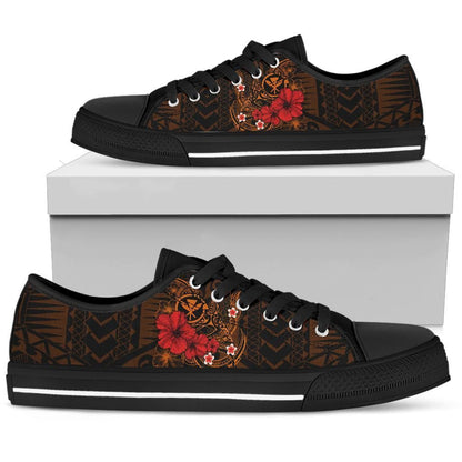 Polynesian Hawaii Kanaka Maoli Low Top Shoe Humpback Whale With Hibiscus Golden