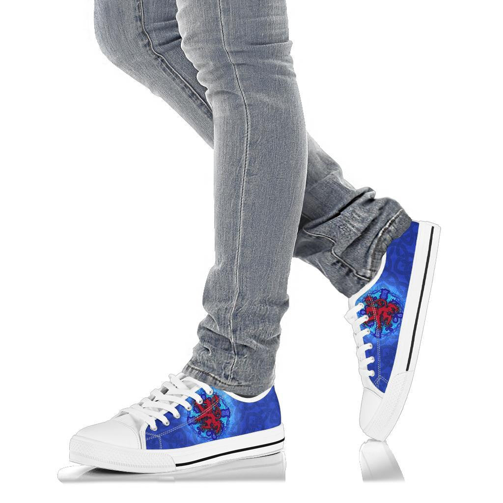 Scotland Celtic Low Top Shoes Lion With Scotland Thistle
