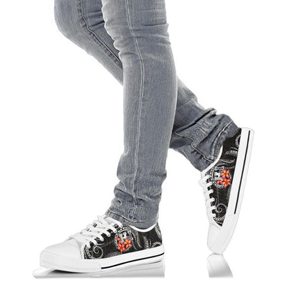 Polynesian Hawaii Low Top Shoe Black Plumeria