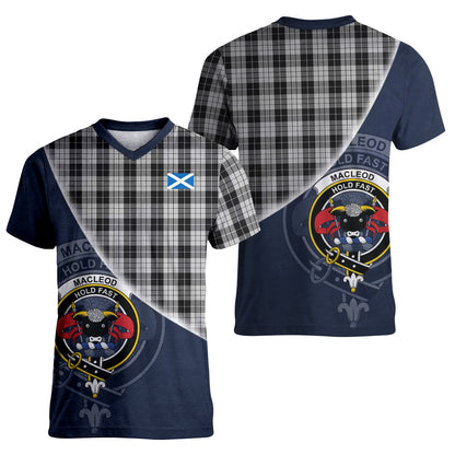Printivon MacLeod Black and White Tartan Scottish Crest T Shirt